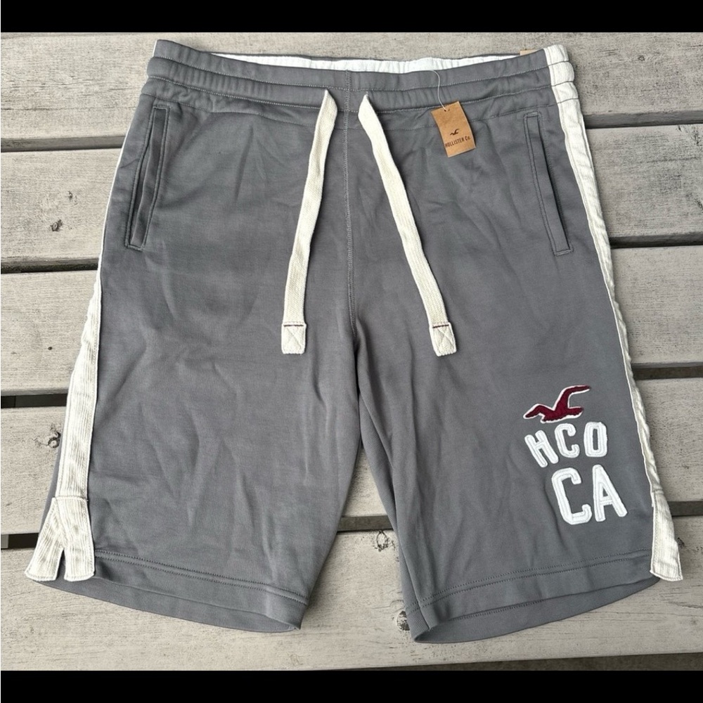 Hollister CO Men's Gray Athletic Shorts with White Accents